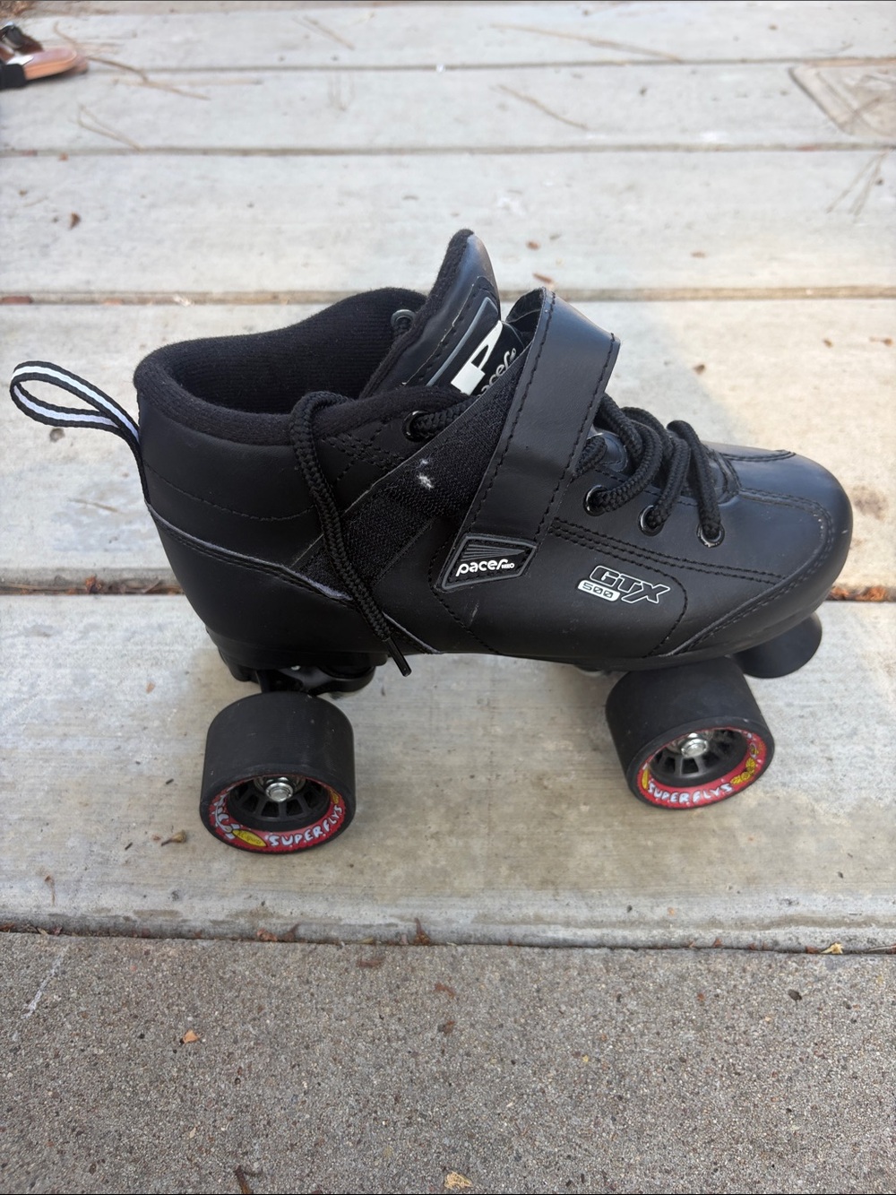 Pacer GTX 500 Roller Skates Size 7 Black Superfly Wheels Quad